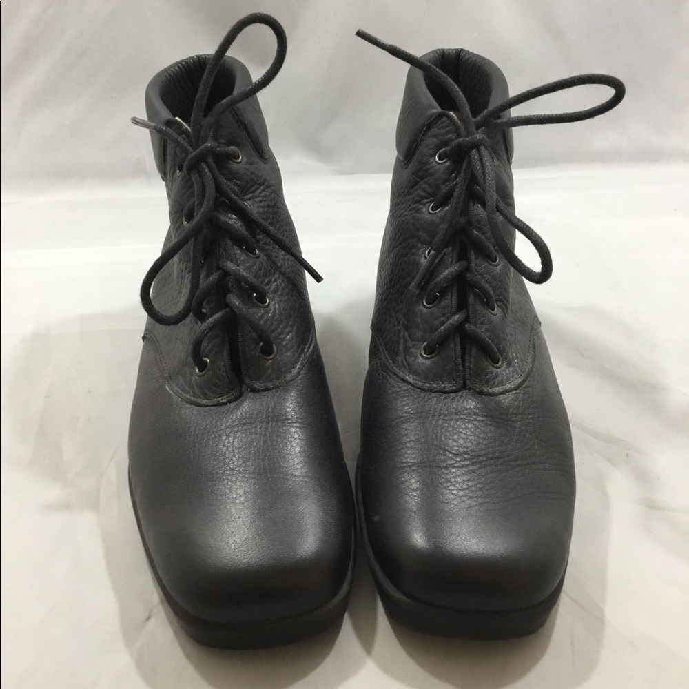 Ros Hommerson Women’s Boots size 8